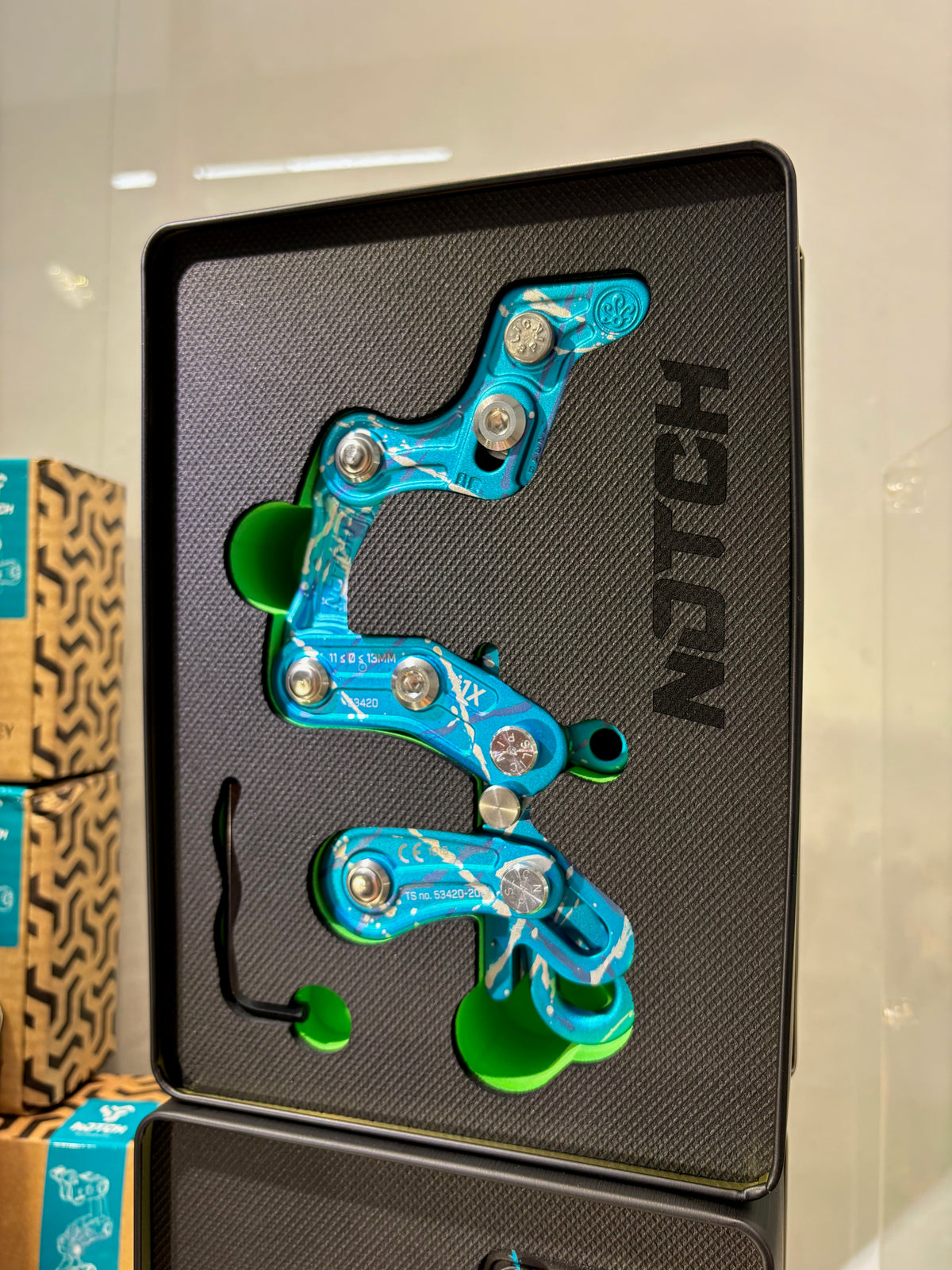 Notch Rope Runner Pro Mechanical Ascender/Descender Limited Splash Camo Series (Black/Pink/Blue Splash / Cyan/Blue Splash / Green/Brown Camo)